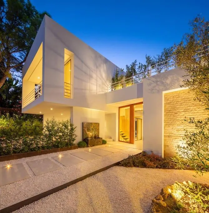 Amazing Modern Villa Located Mins From Beach Rdr234 Marbella