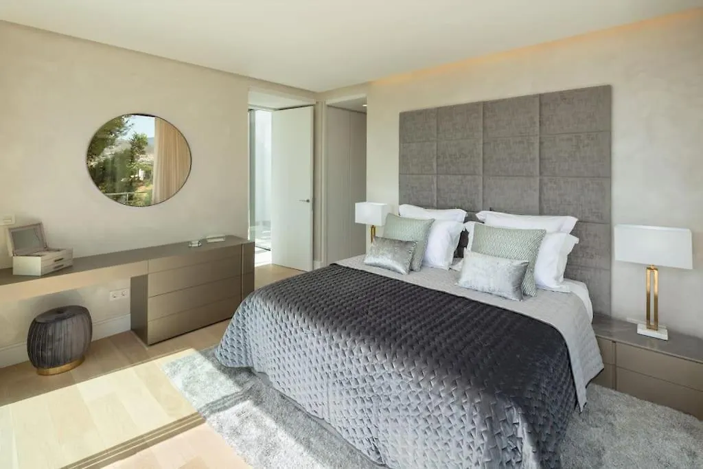 Amazing Modern Villa Located Mins From Beach Rdr234 Marbella