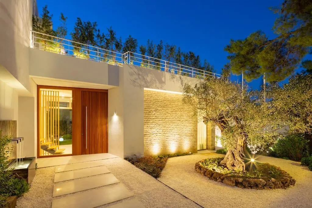 Amazing Modern Villa Located Mins From Beach Rdr234 Marbella