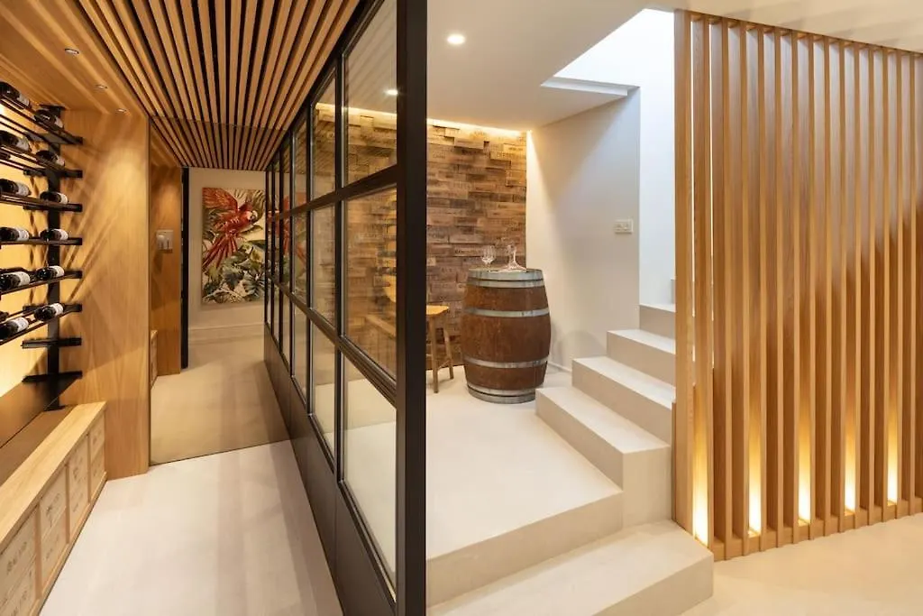 Amazing Modern Villa Located Mins From Beach Rdr234 Marbella