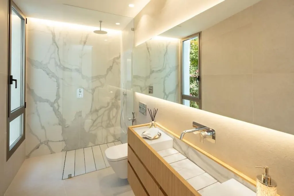 Amazing Modern Villa Located Mins From Beach Rdr234 Marbella